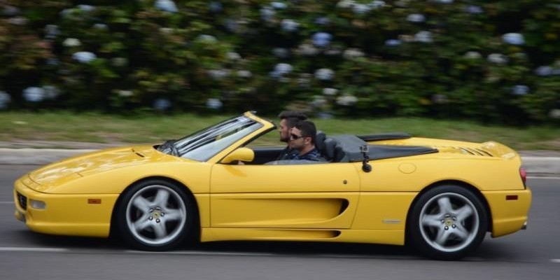 Drive de Ferrari F355 Super Carros