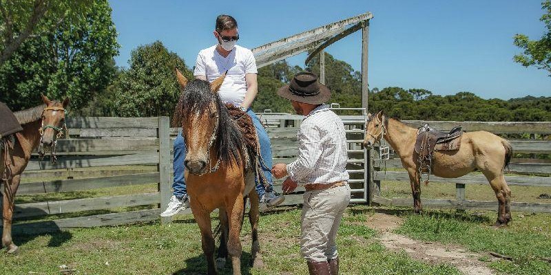 Passeio a Cavalo na Fazenda Santa Barbará 