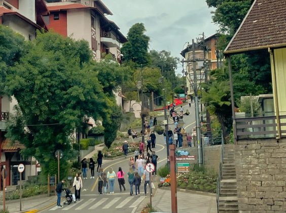 Rua Torta em Gramado - Foto 2 de 1